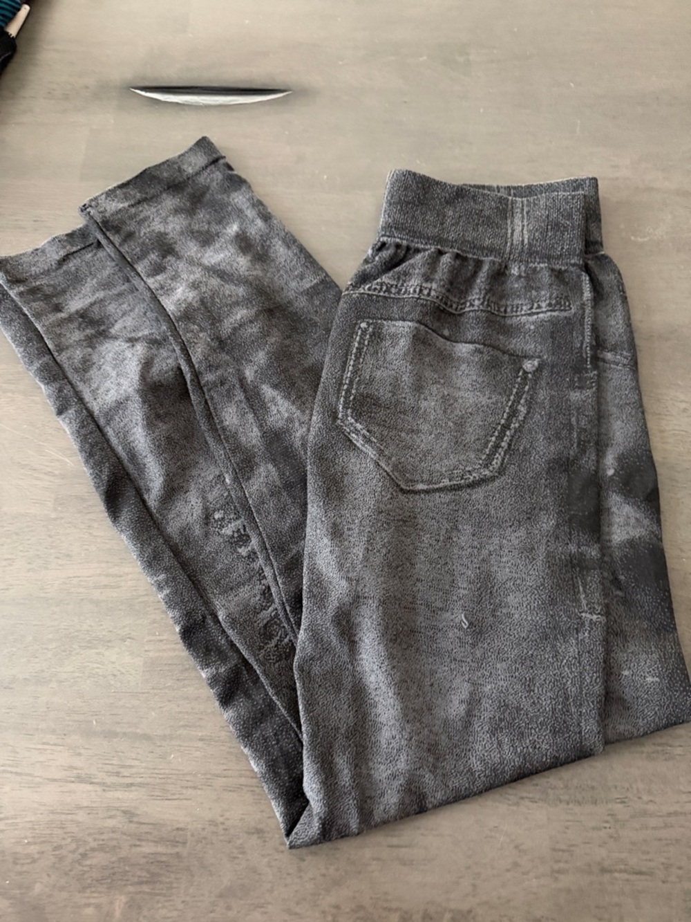 Washed Black Slim gray jean print leggings